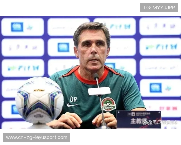 主教练战术轮换引争议，球迷意见分裂，主教练转会