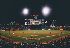 乐鱼体育下载app官网-“东桃花岛缆绳滑水：速度与自由的极致展现”